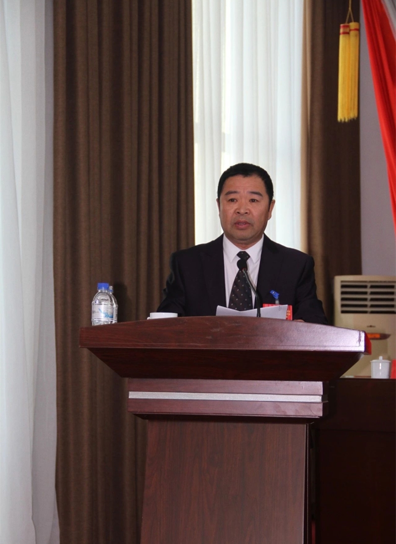 李学明主持会议